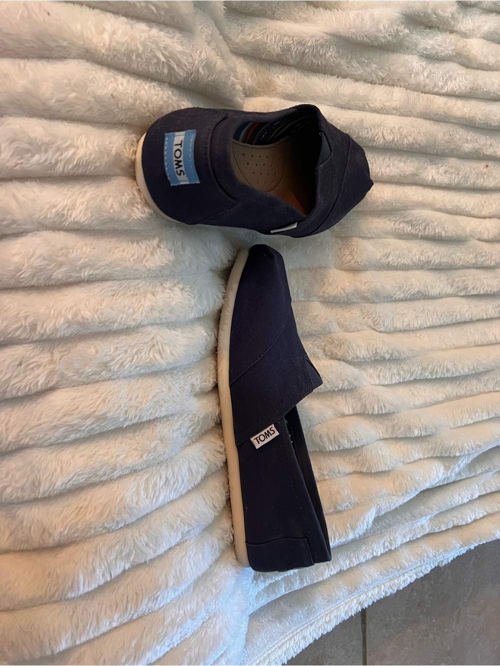 TOMS Women's Navy Canvas Slip-On Flats